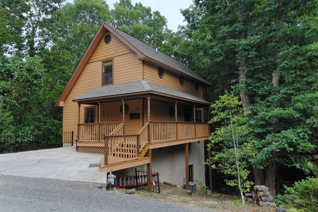 Fireside Chalet and Cabin Rentals - Pigeon Forge, Tennessee chalets ...