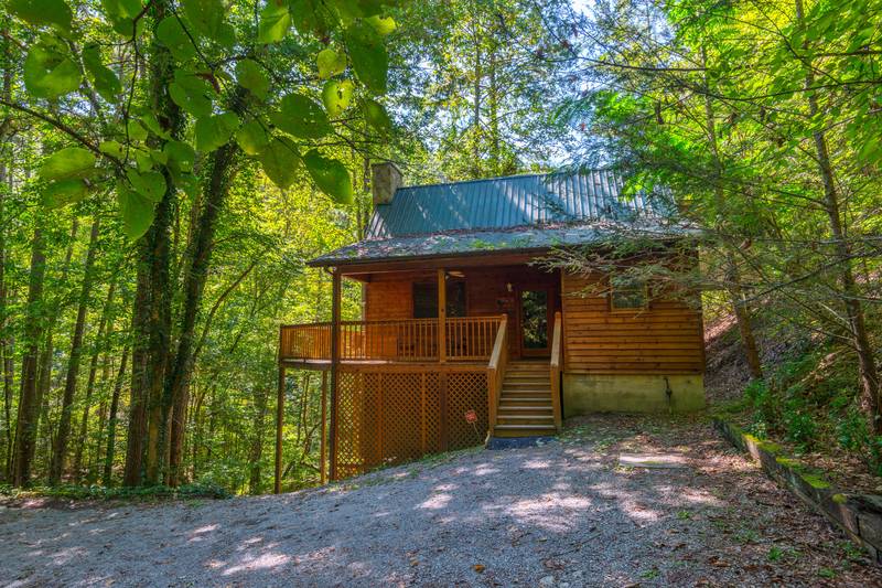 Pigeon Forge One Bedroom Plus Loft Cabin Rental Whirlpool-Hot Tub-Secluded