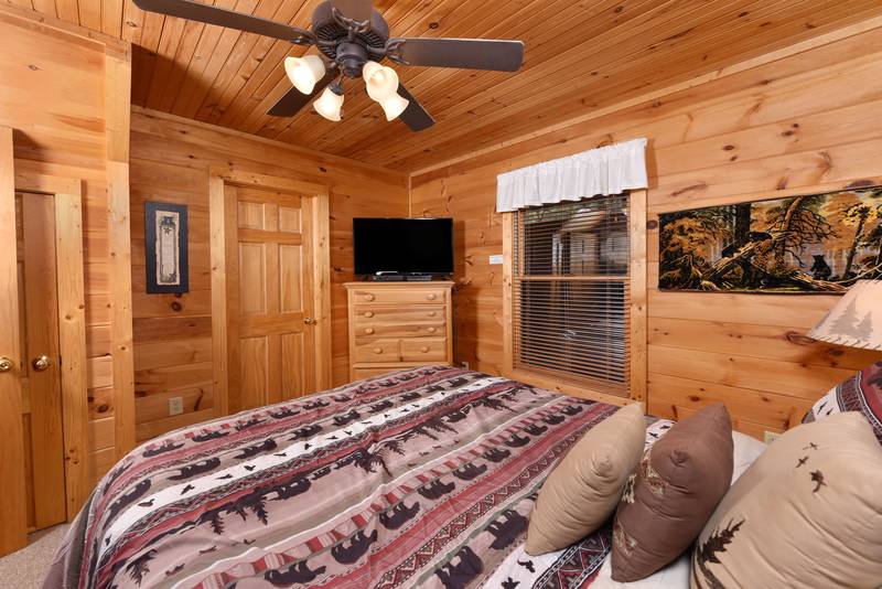 Black Bear Lodge-Pine Mountain 220-Two Bedroom Plus Loft Cabin Mountain ...