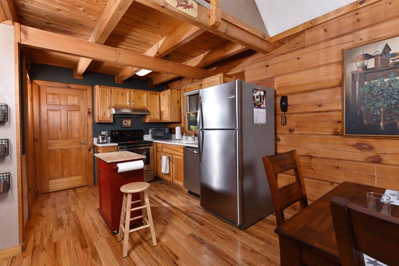 Pigeon Forge One Bedroom Plus Loft Cabin Rental Pool Table Foosball ...