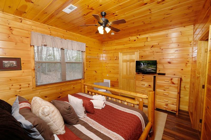 Fireside Chalet and Cabin Rentals - Pigeon Forge, Tennessee chalets ...