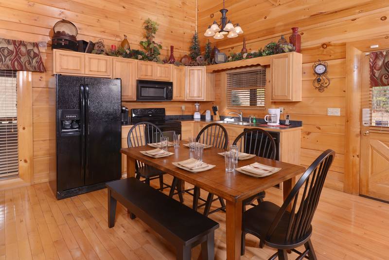 Pigeon Forge-Black Bear Resort-Two Bedroom Cabin Rental Pool Table Internet