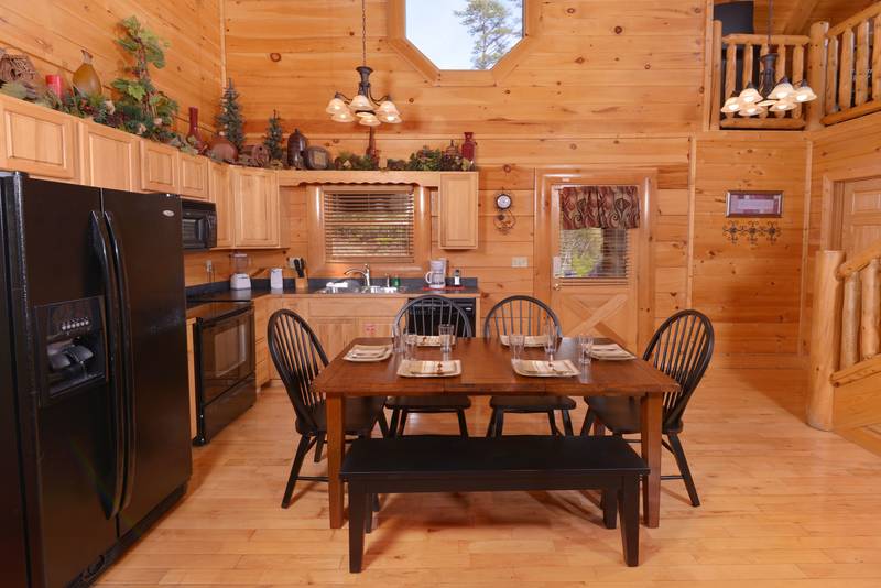 Pigeon Forge-Black Bear Resort-Two Bedroom Cabin Rental Pool Table Internet