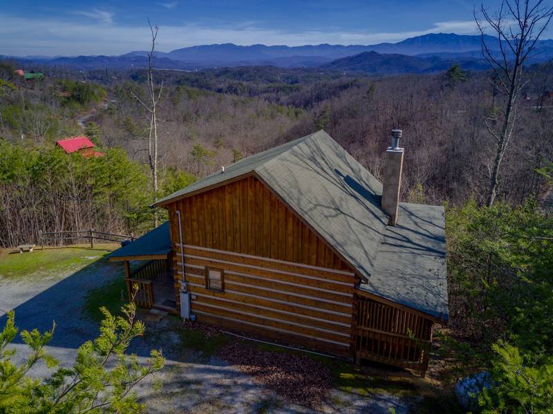 Buck Naked-Luxury 1 Bedroom Plus Loft Cabin Rental-Bluff ...