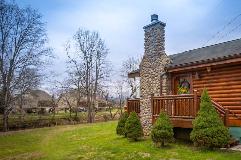 River Port 1 Bedroom Log Cabin Rental on the Little Pigeon RiverFishing