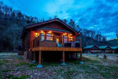 Riverfront Cabins In The Smoky Mountains